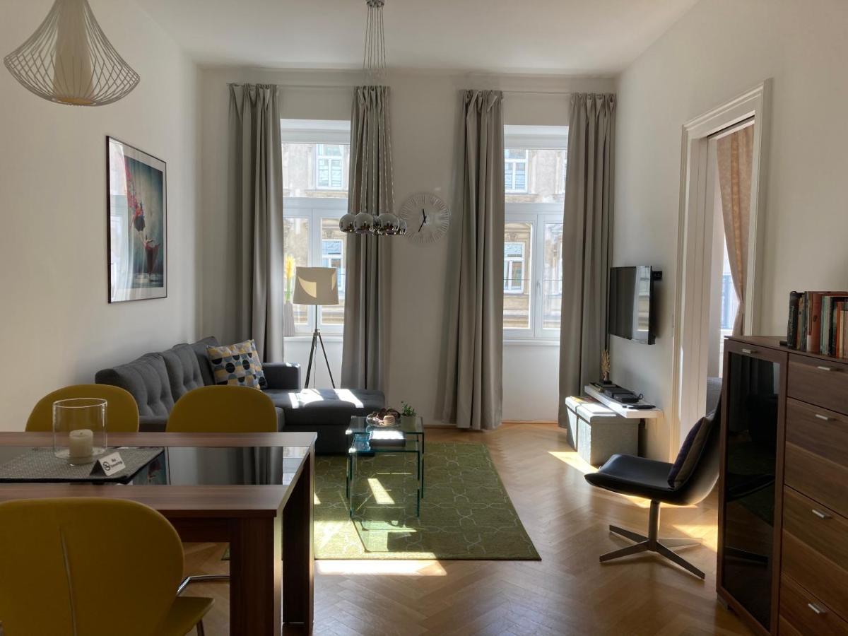 Apartment Vienna Living Екстер'єр фото